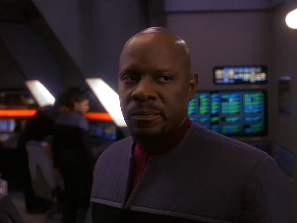 extant_StarTrek_DS9_5x13-ForTheUniform_02704.jpg