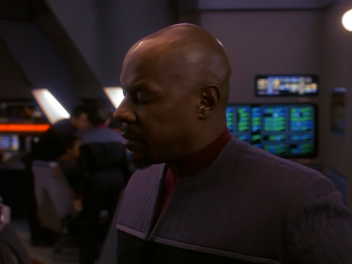 extant_StarTrek_DS9_5x13-ForTheUniform_02717.jpg