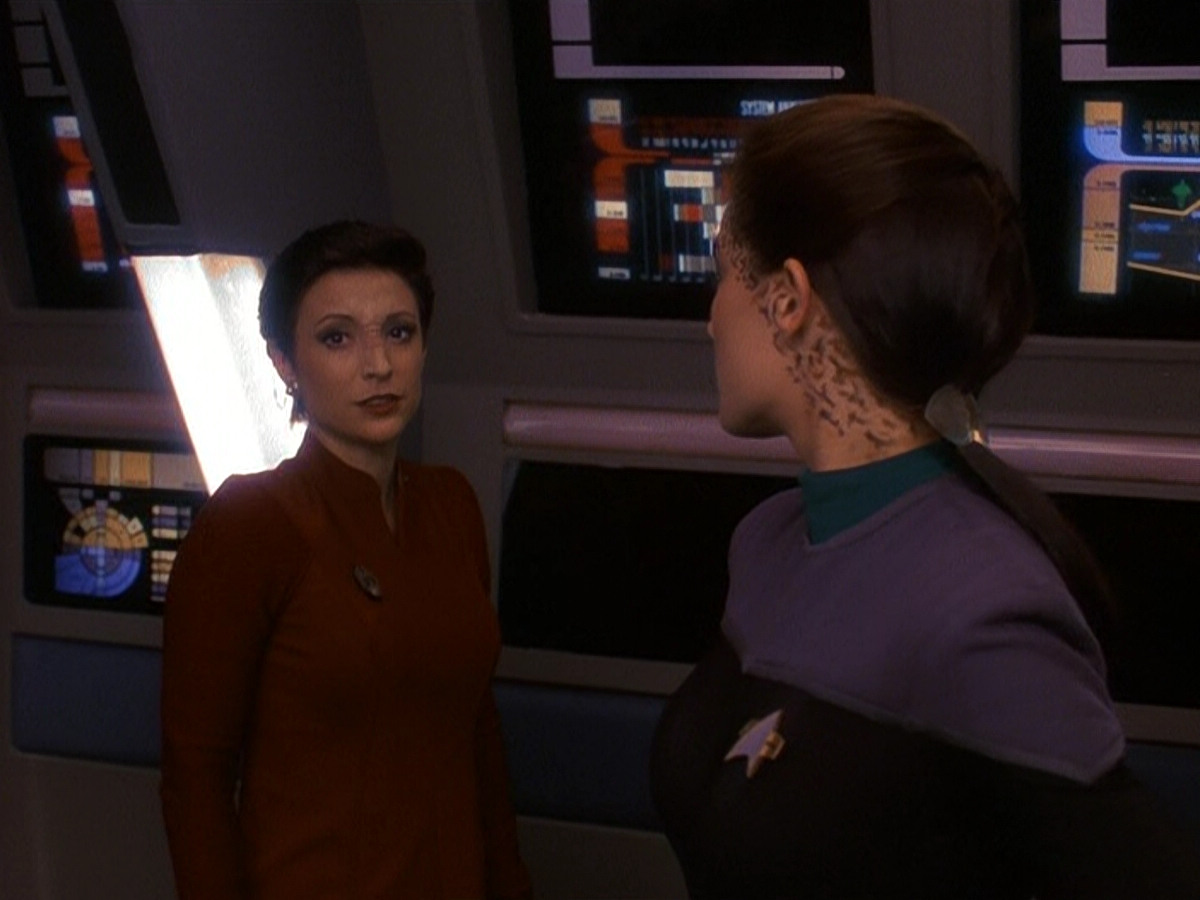 extant_StarTrek_DS9_5x13-ForTheUniform_02730.jpg