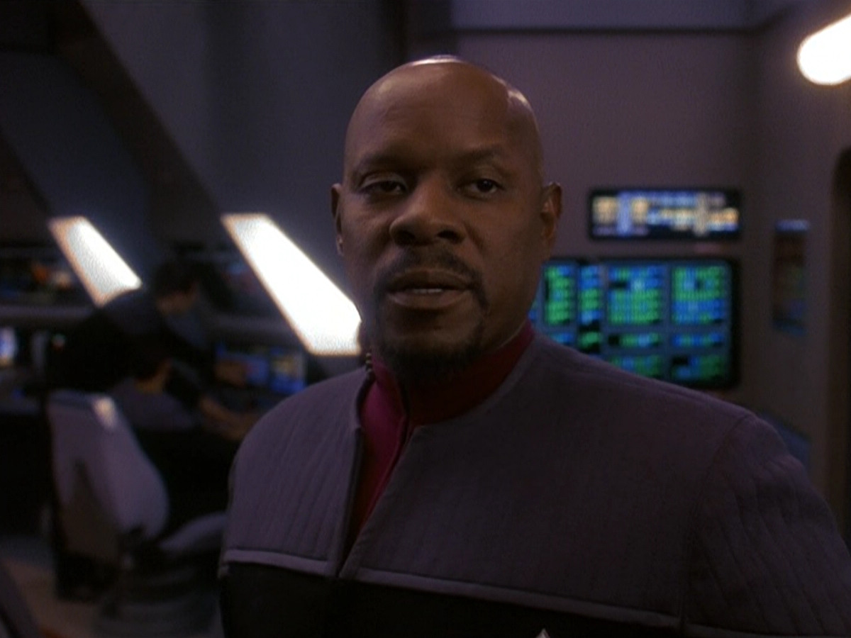 extant_StarTrek_DS9_5x13-ForTheUniform_02749.jpg