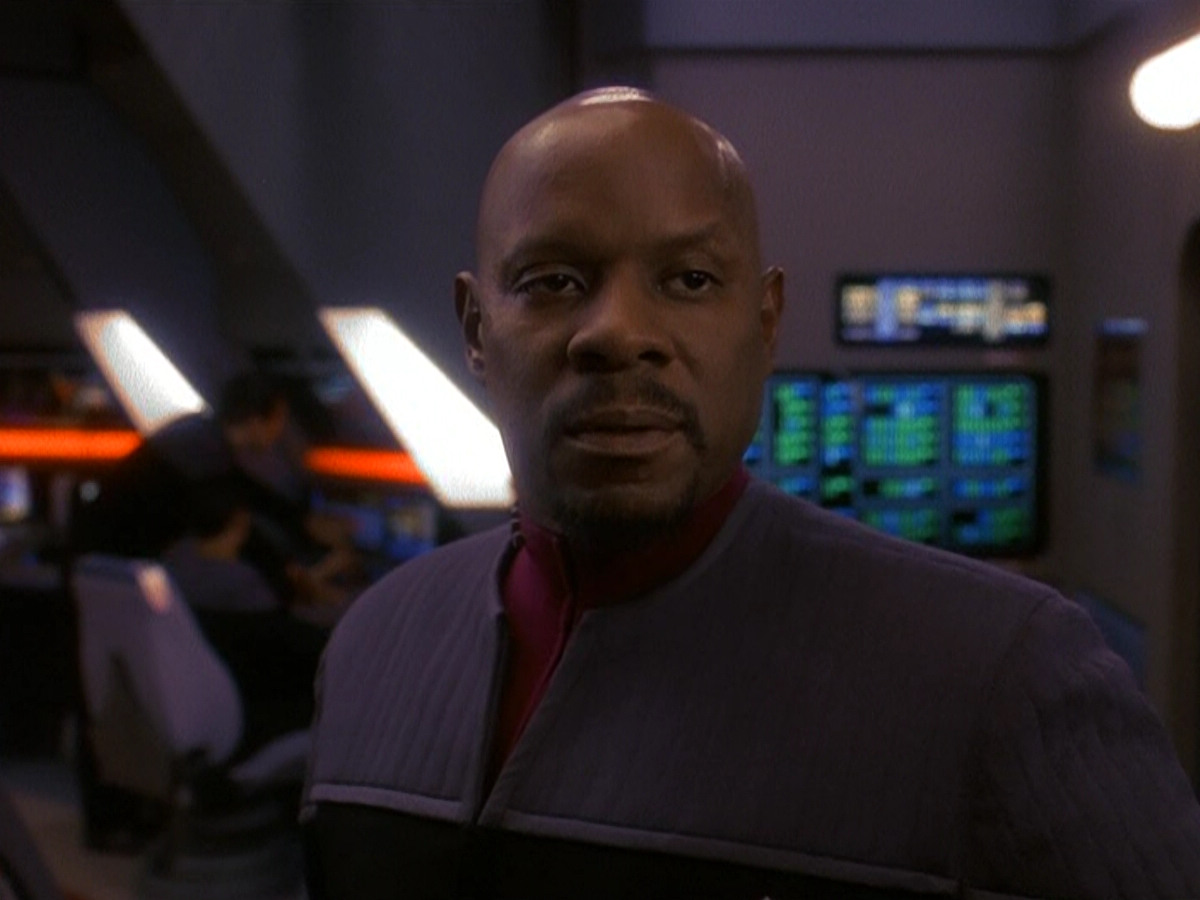 extant_StarTrek_DS9_5x13-ForTheUniform_02750.jpg