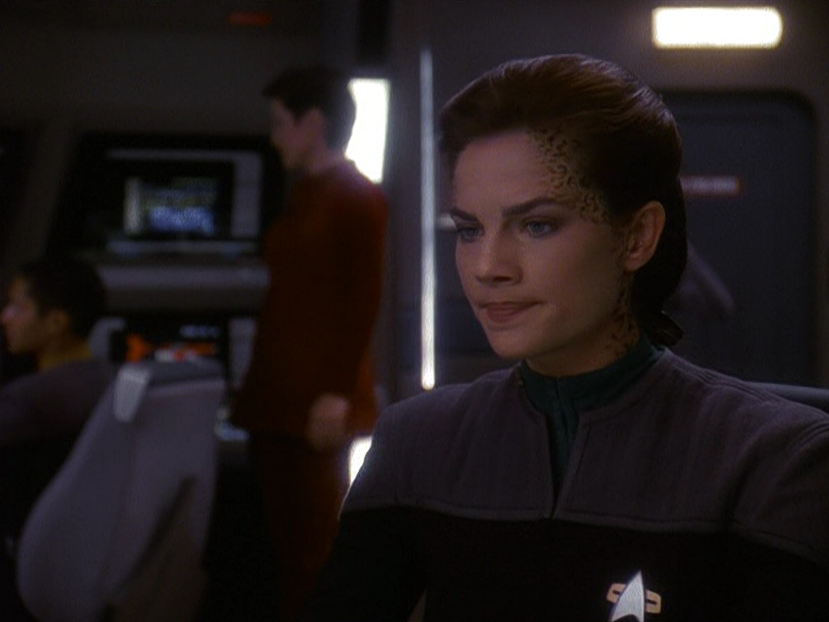 extant_StarTrek_DS9_5x13-ForTheUniform_02784.jpg