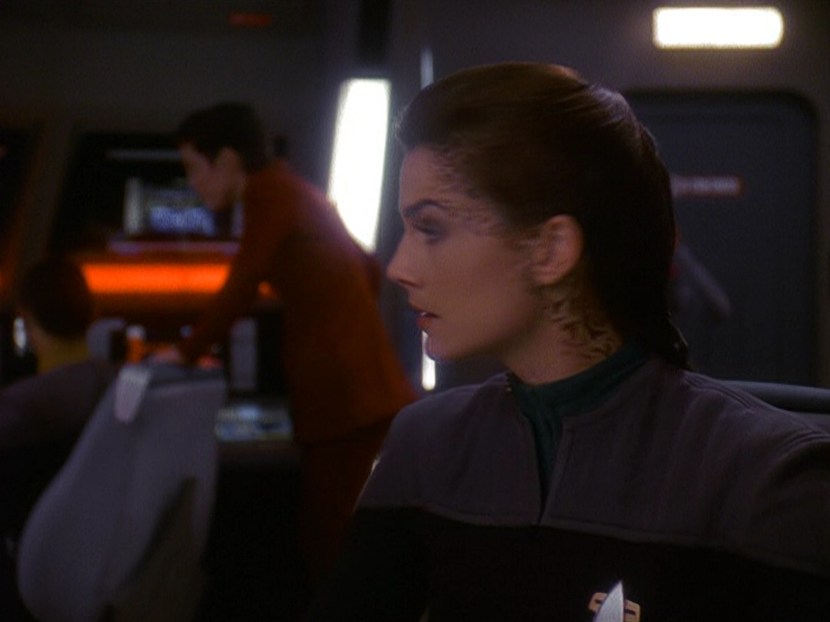 extant_StarTrek_DS9_5x13-ForTheUniform_02789.jpg
