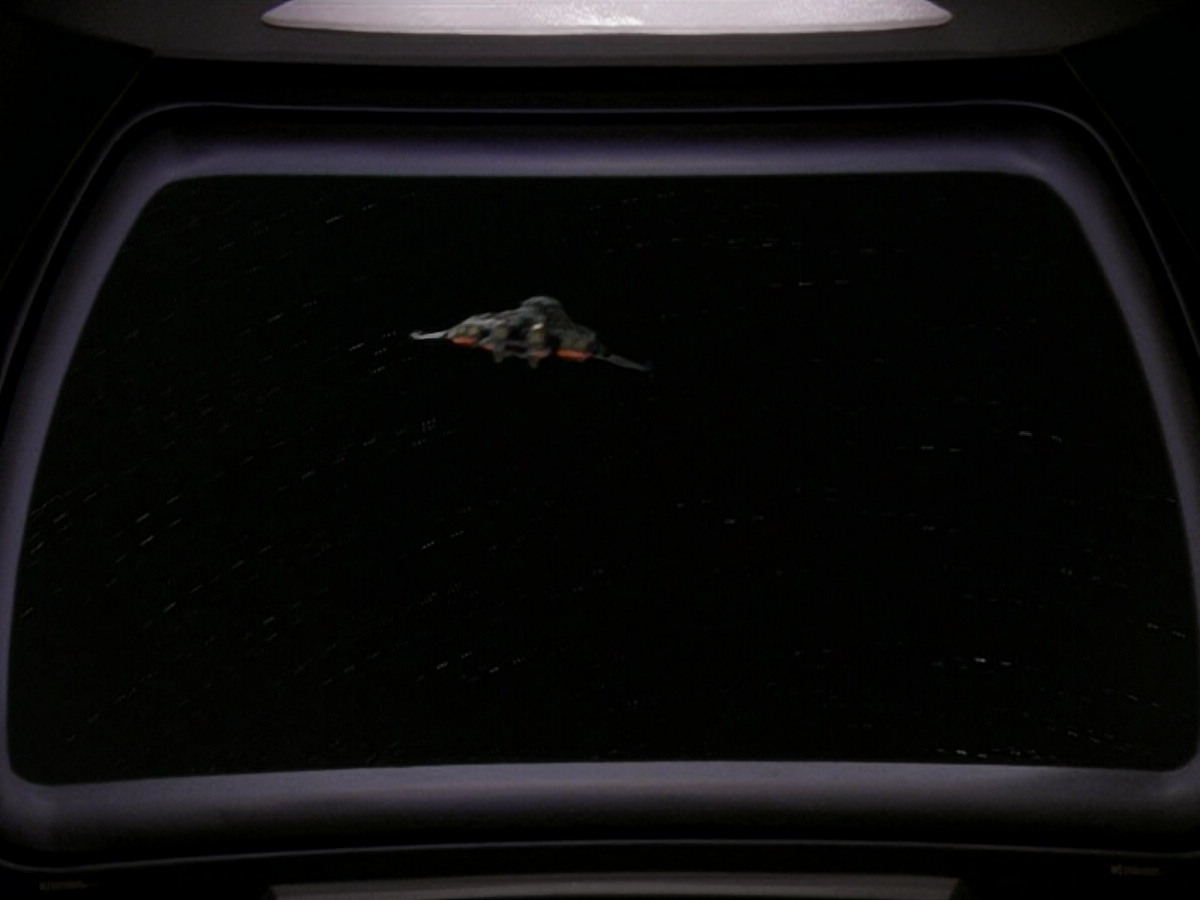 extant_StarTrek_DS9_5x13-ForTheUniform_02817.jpg