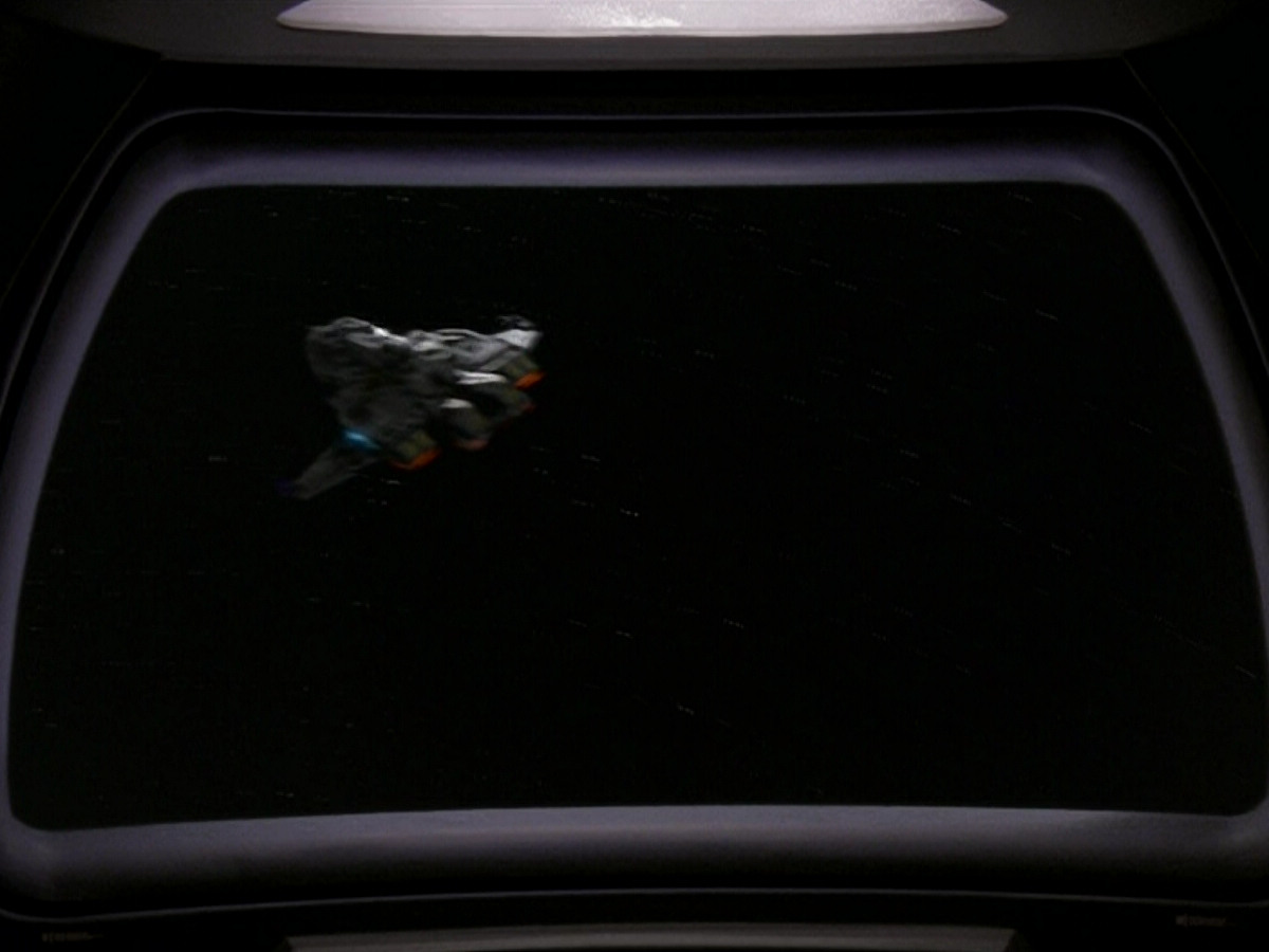 extant_StarTrek_DS9_5x13-ForTheUniform_02819.jpg