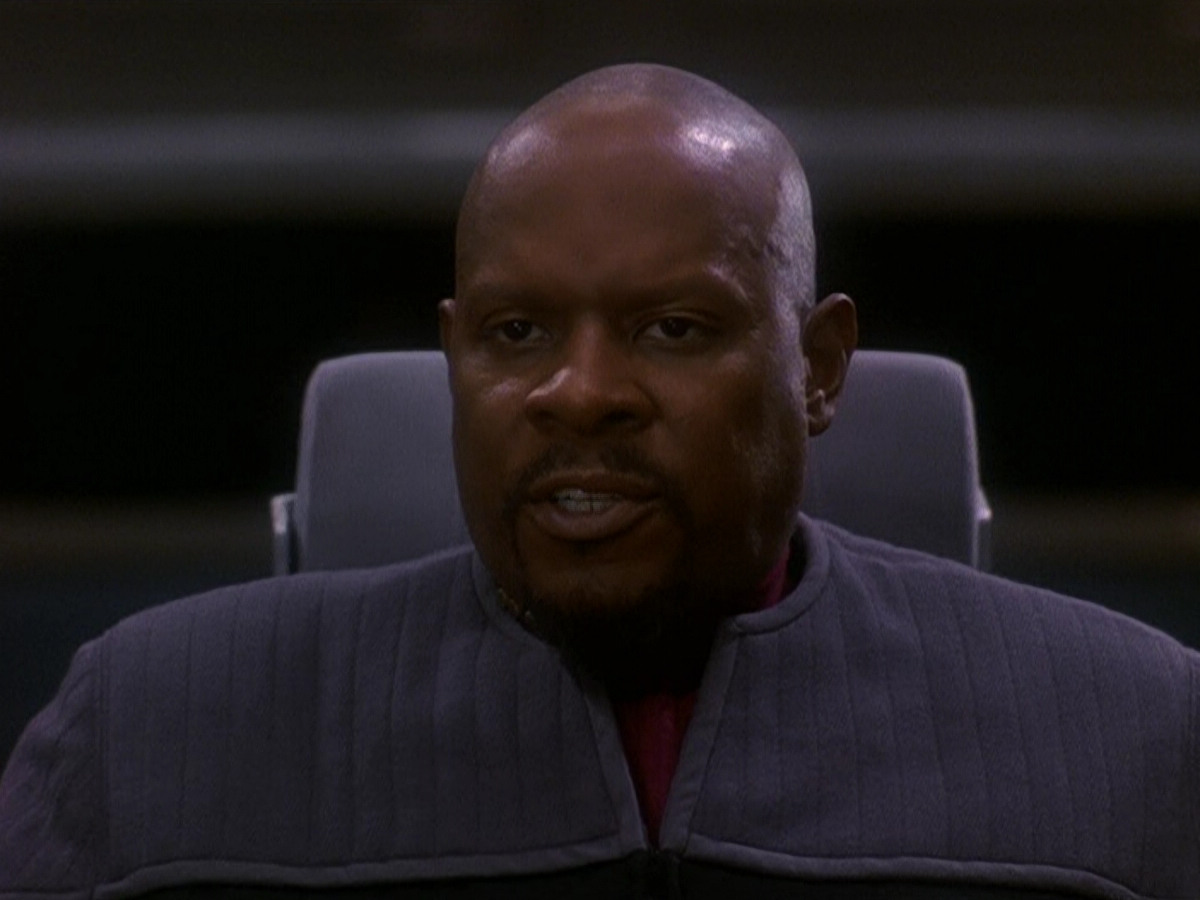 extant_StarTrek_DS9_5x13-ForTheUniform_02831.jpg