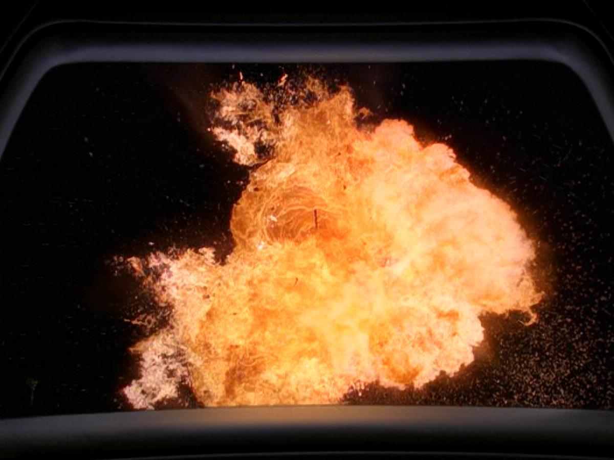 extant_StarTrek_DS9_5x13-ForTheUniform_02839.jpg