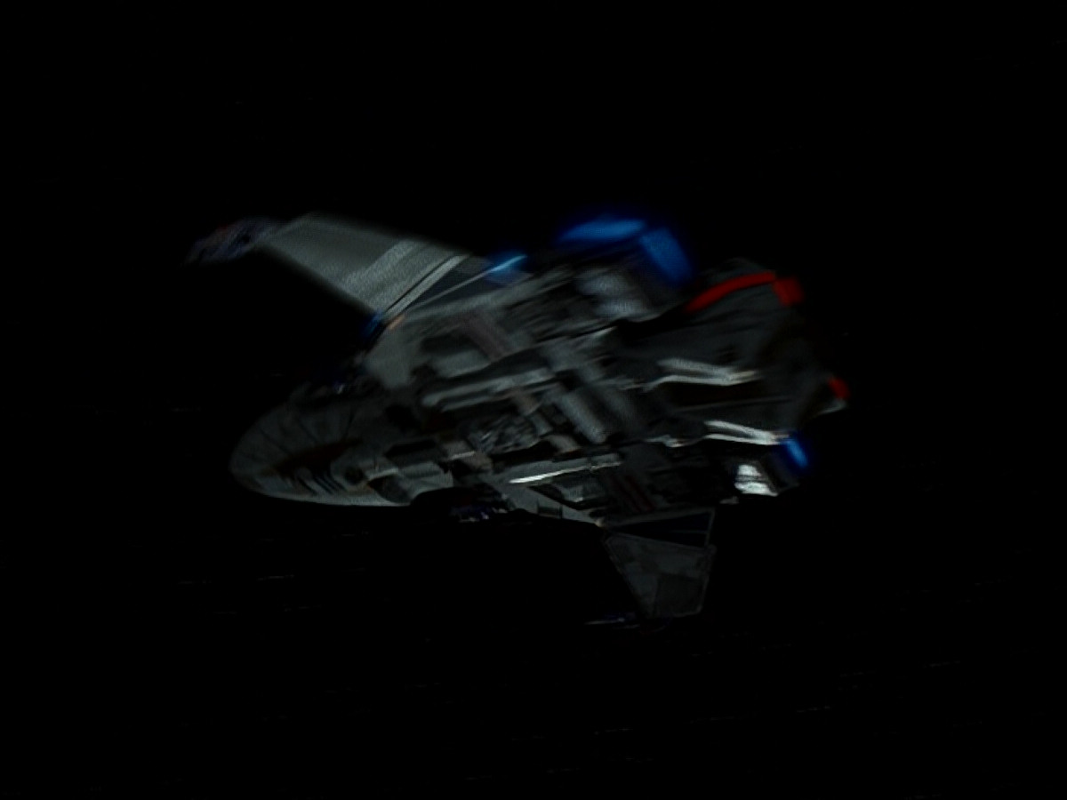 extant_StarTrek_DS9_5x13-ForTheUniform_02845.jpg