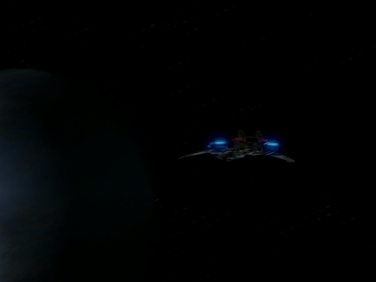 extant_StarTrek_DS9_5x13-ForTheUniform_02846.jpg