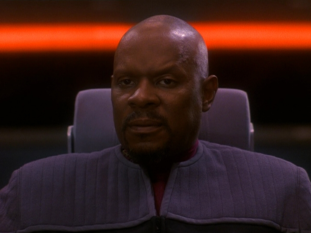 extant_StarTrek_DS9_5x13-ForTheUniform_02850.jpg
