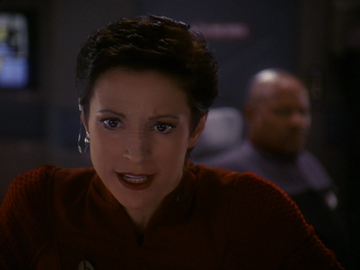 extant_StarTrek_DS9_5x13-ForTheUniform_02854.jpg