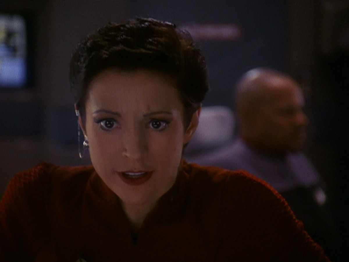 extant_StarTrek_DS9_5x13-ForTheUniform_02864.jpg