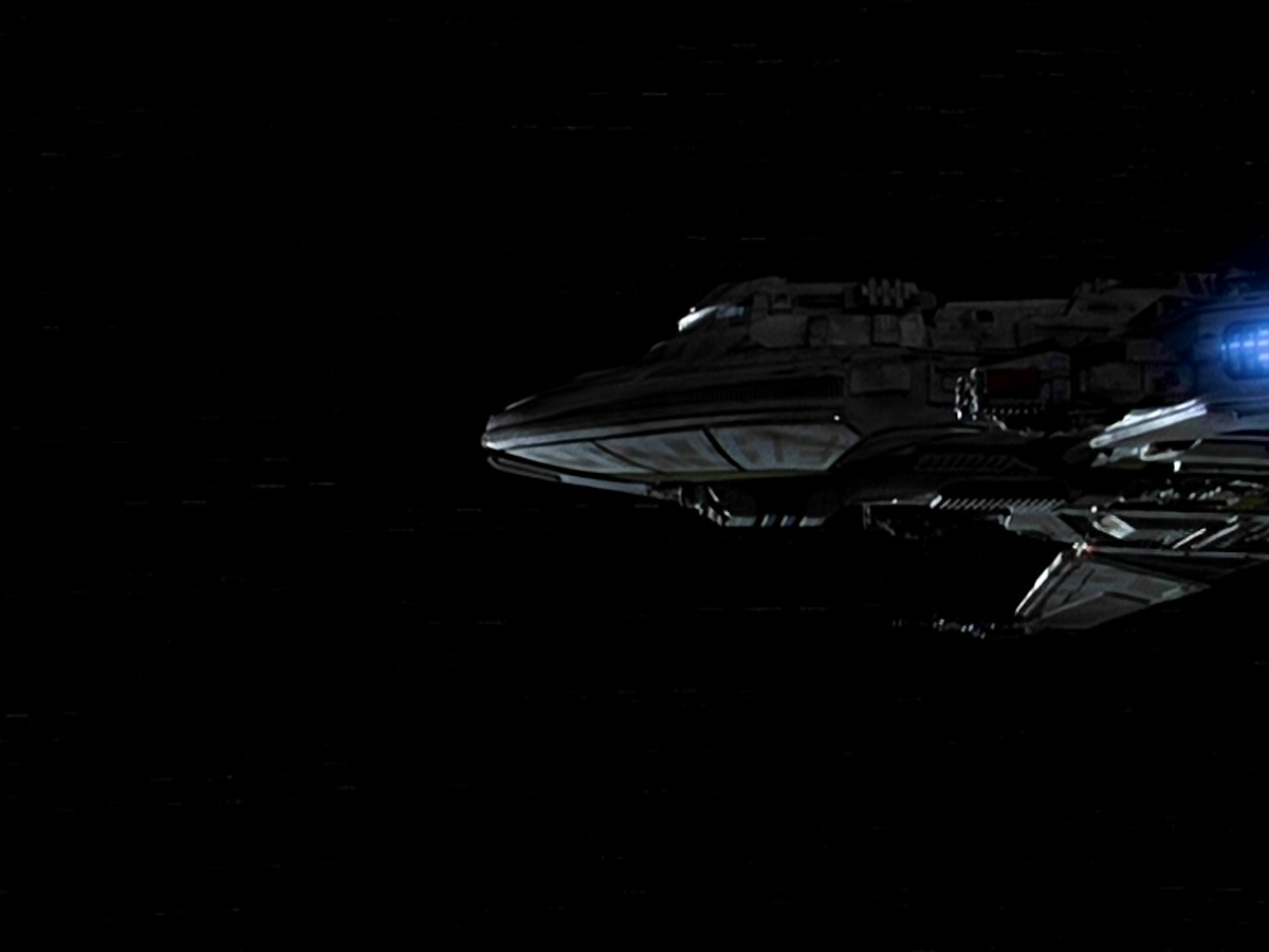extant_StarTrek_DS9_5x13-ForTheUniform_02869.jpg