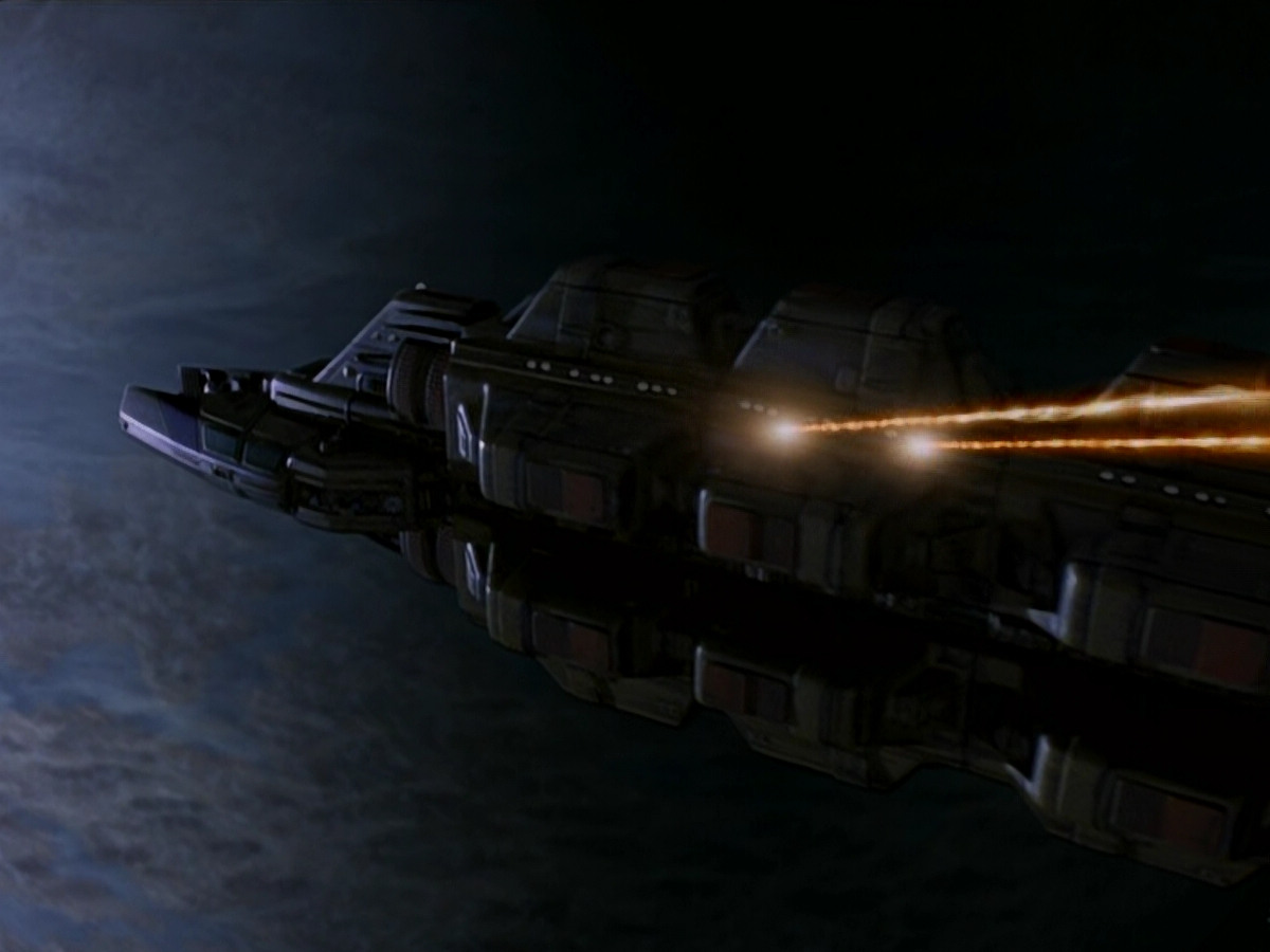 extant_StarTrek_DS9_5x13-ForTheUniform_02872.jpg