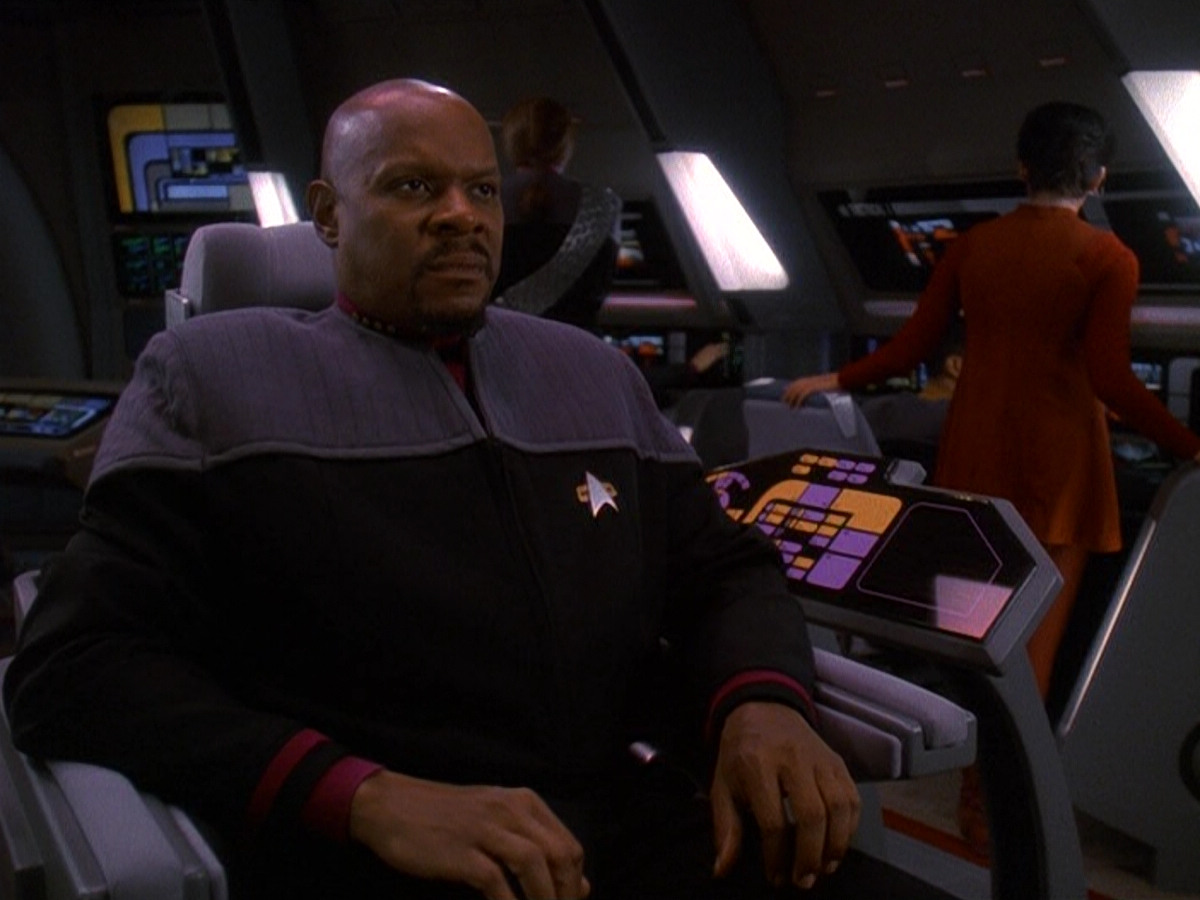 extant_StarTrek_DS9_5x13-ForTheUniform_02905.jpg