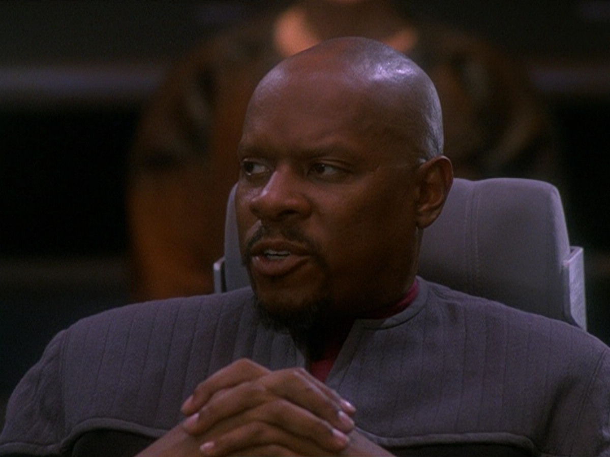 extant_StarTrek_DS9_5x13-ForTheUniform_02950.jpg