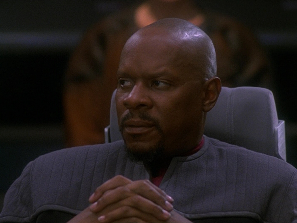 extant_StarTrek_DS9_5x13-ForTheUniform_02951.jpg