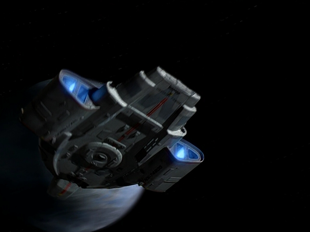 extant_StarTrek_DS9_5x13-ForTheUniform_02979.jpg