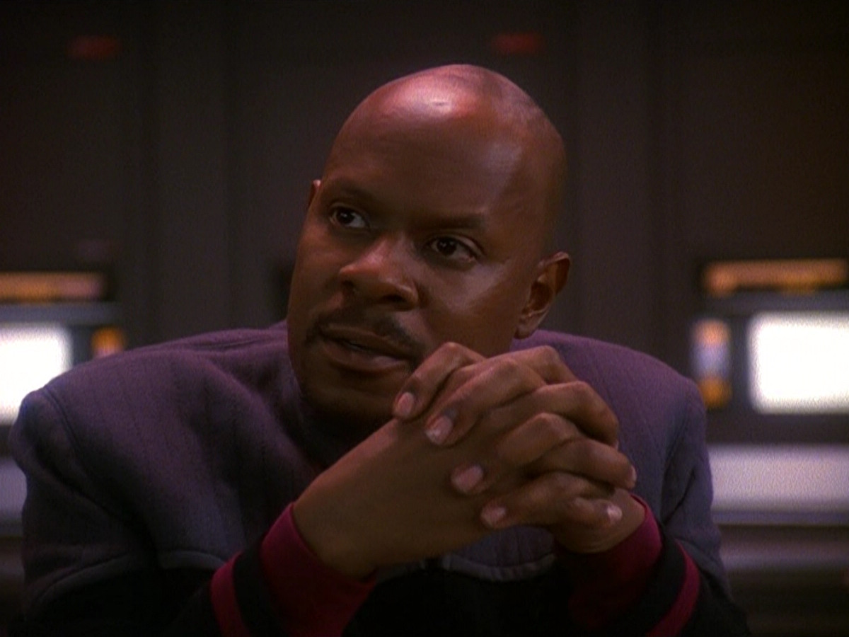 extant_StarTrek_DS9_5x13-ForTheUniform_03151.jpg