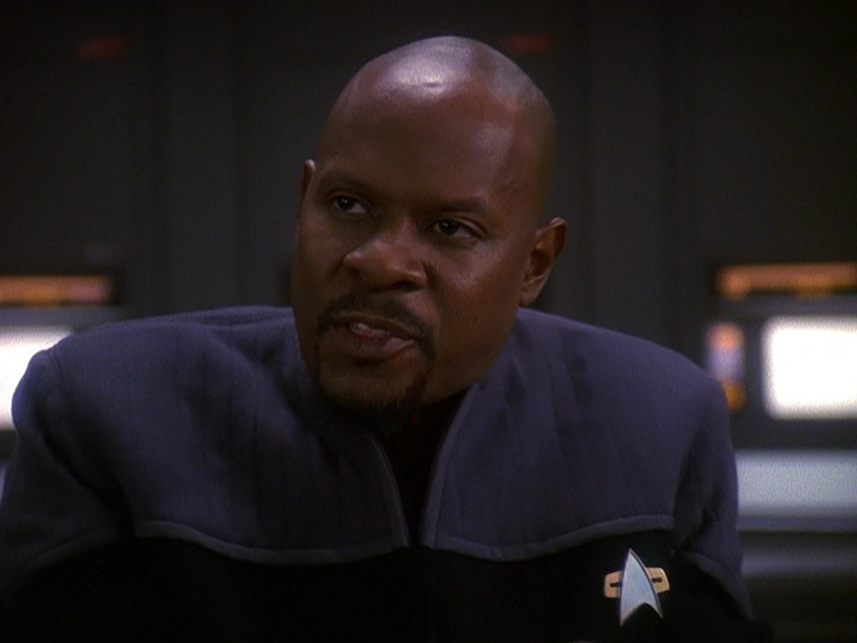 extant_StarTrek_DS9_5x13-ForTheUniform_03156.jpg