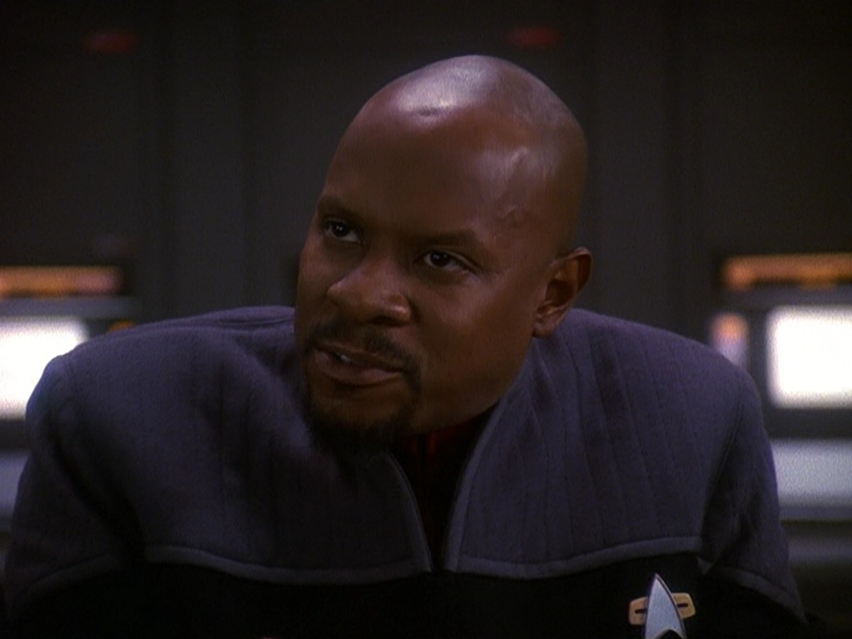 extant_StarTrek_DS9_5x13-ForTheUniform_03159.jpg