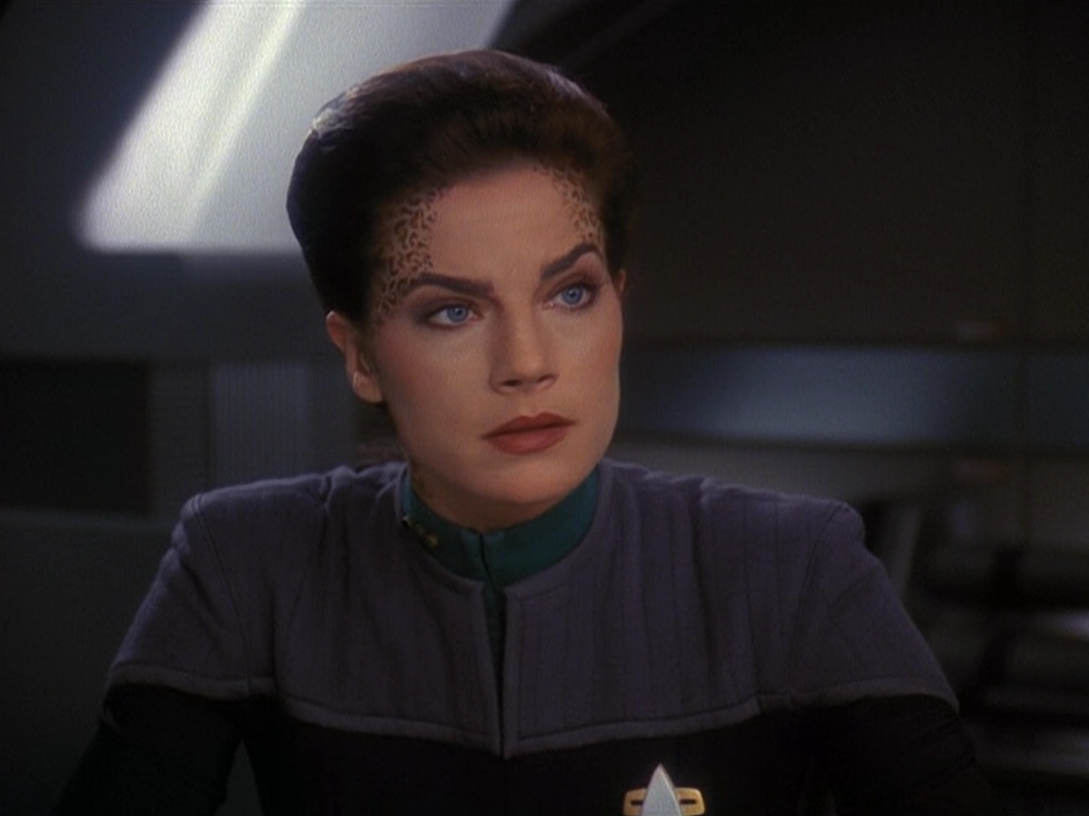 extant_StarTrek_DS9_5x13-ForTheUniform_03166.jpg