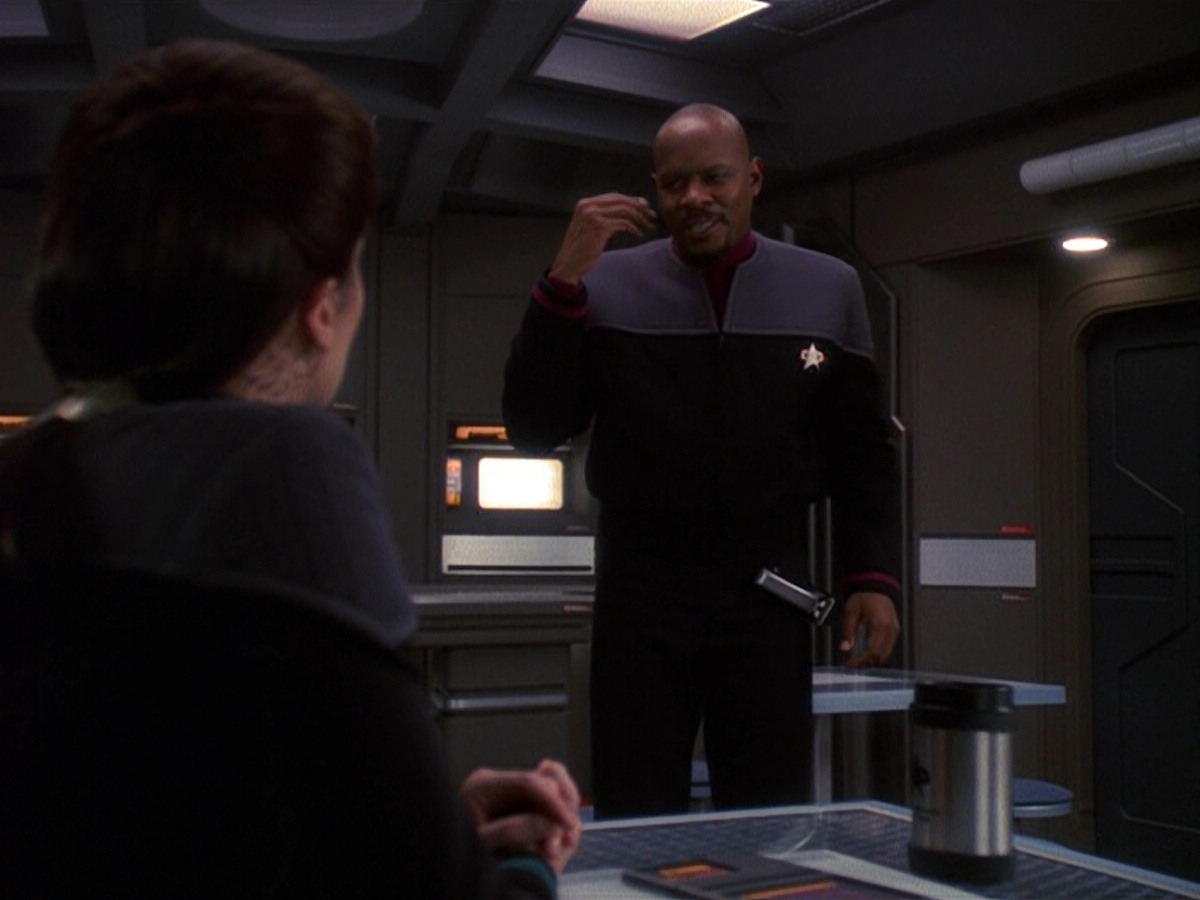 extant_StarTrek_DS9_5x13-ForTheUniform_03187.jpg