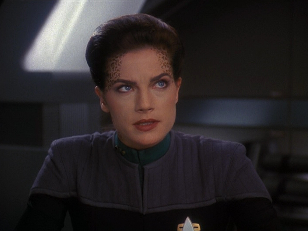 extant_StarTrek_DS9_5x13-ForTheUniform_03211.jpg