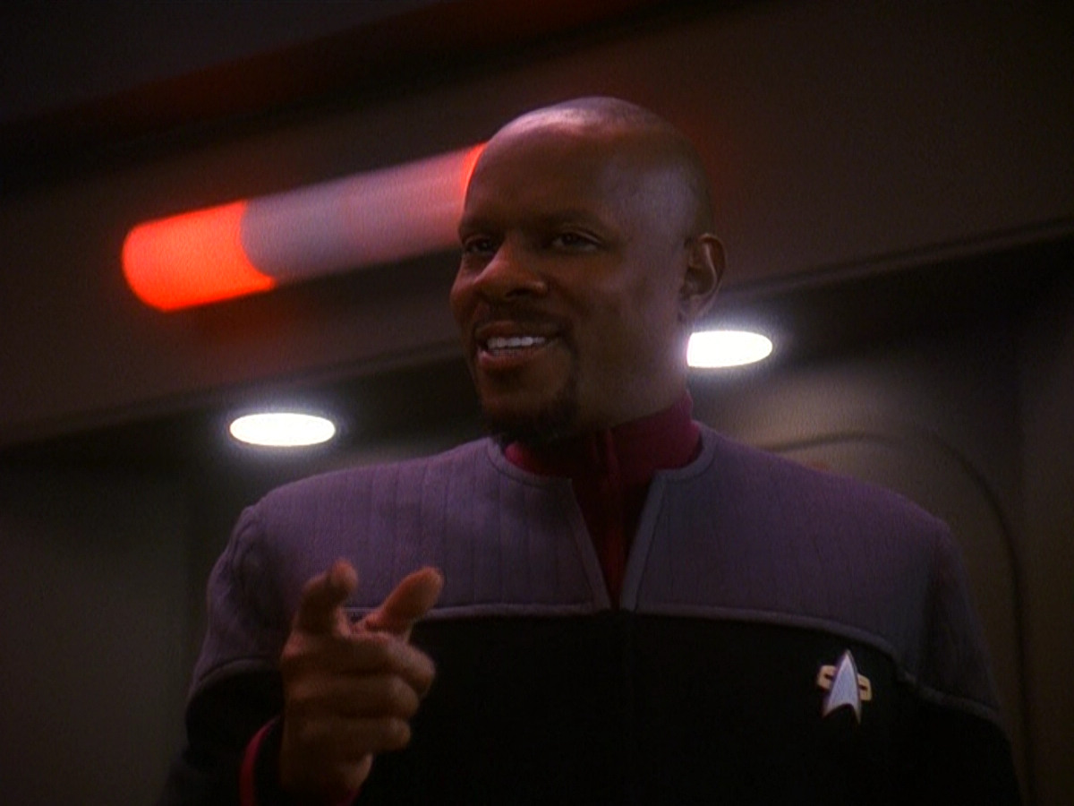 extant_StarTrek_DS9_5x13-ForTheUniform_03222.jpg