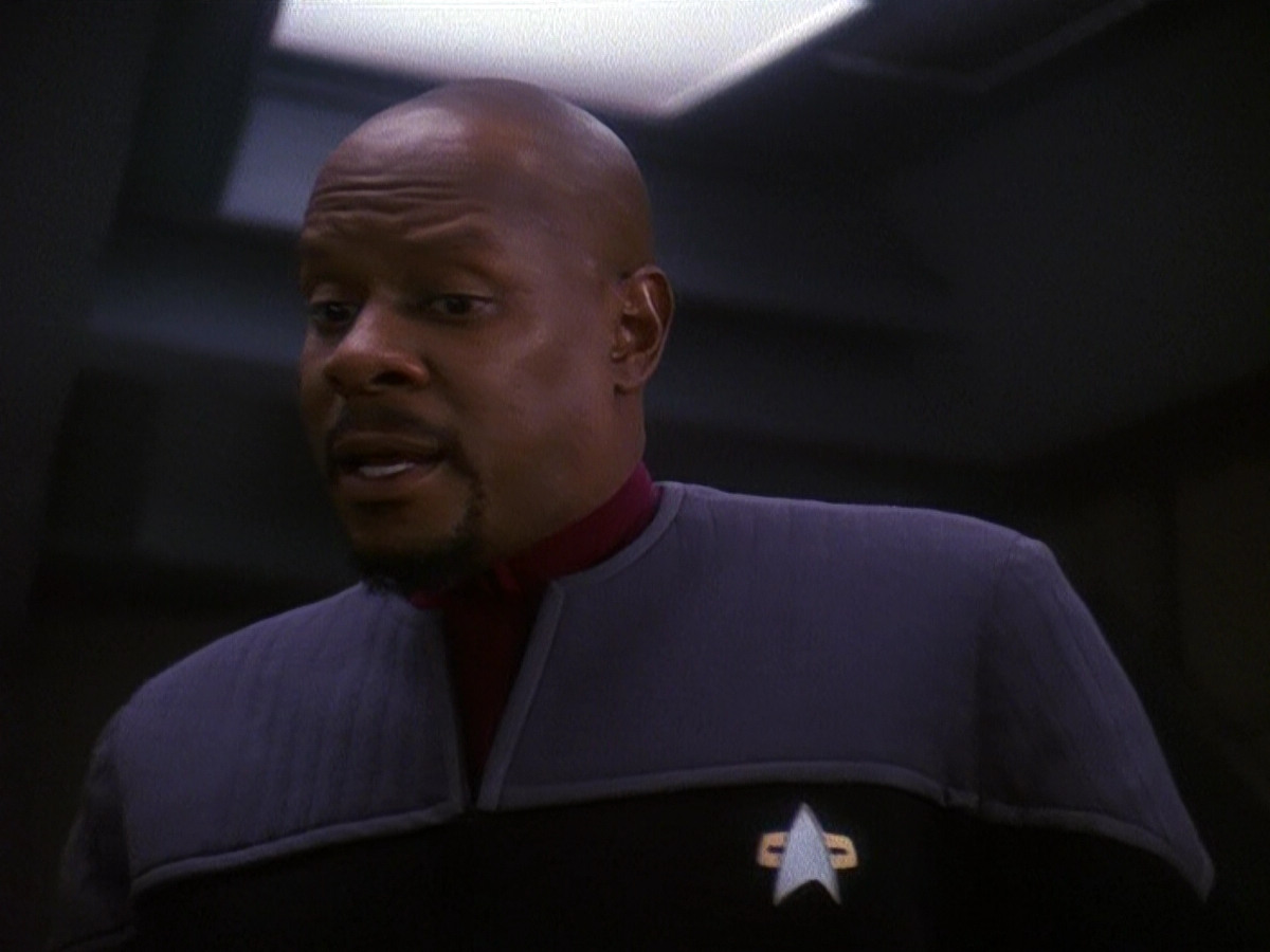 extant_StarTrek_DS9_5x13-ForTheUniform_03234.jpg