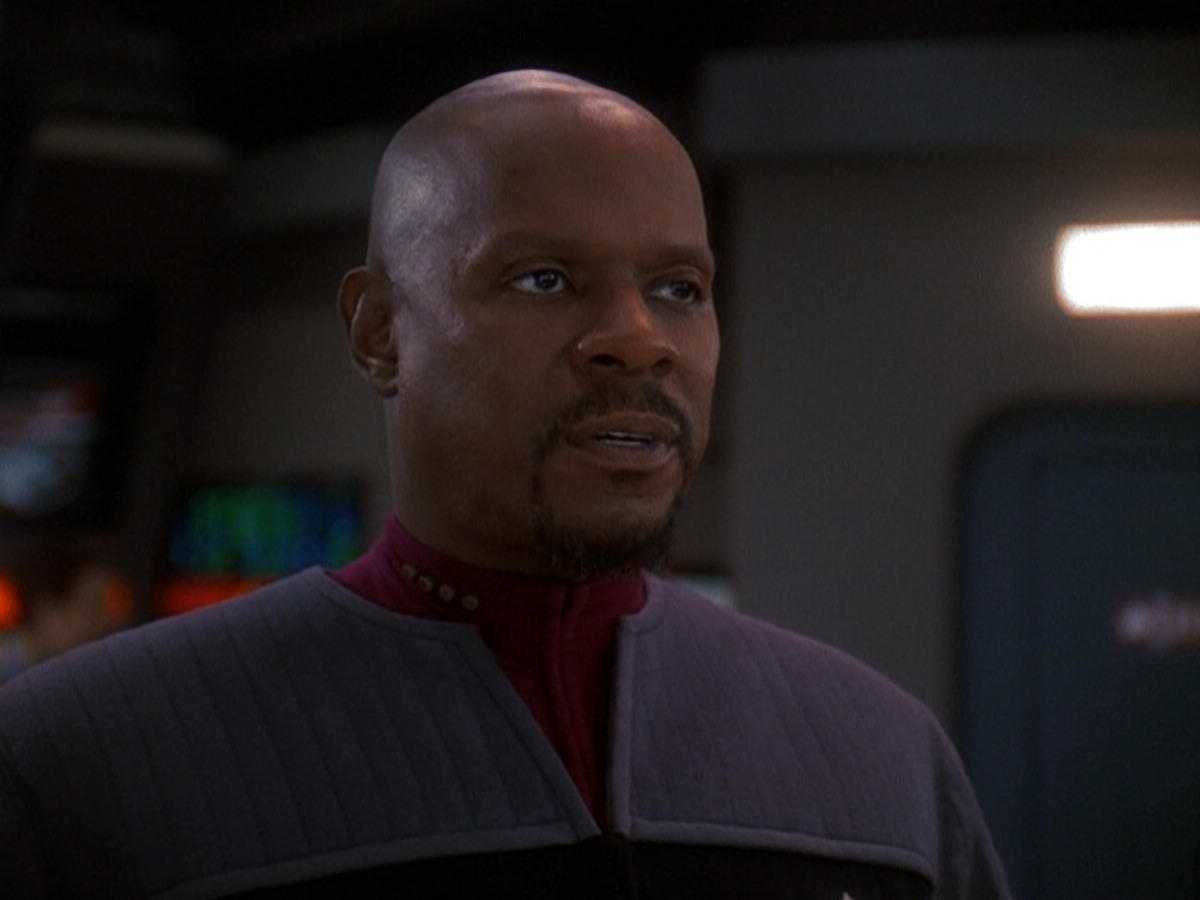 extant_StarTrek_DS9_5x13-ForTheUniform_03359.jpg