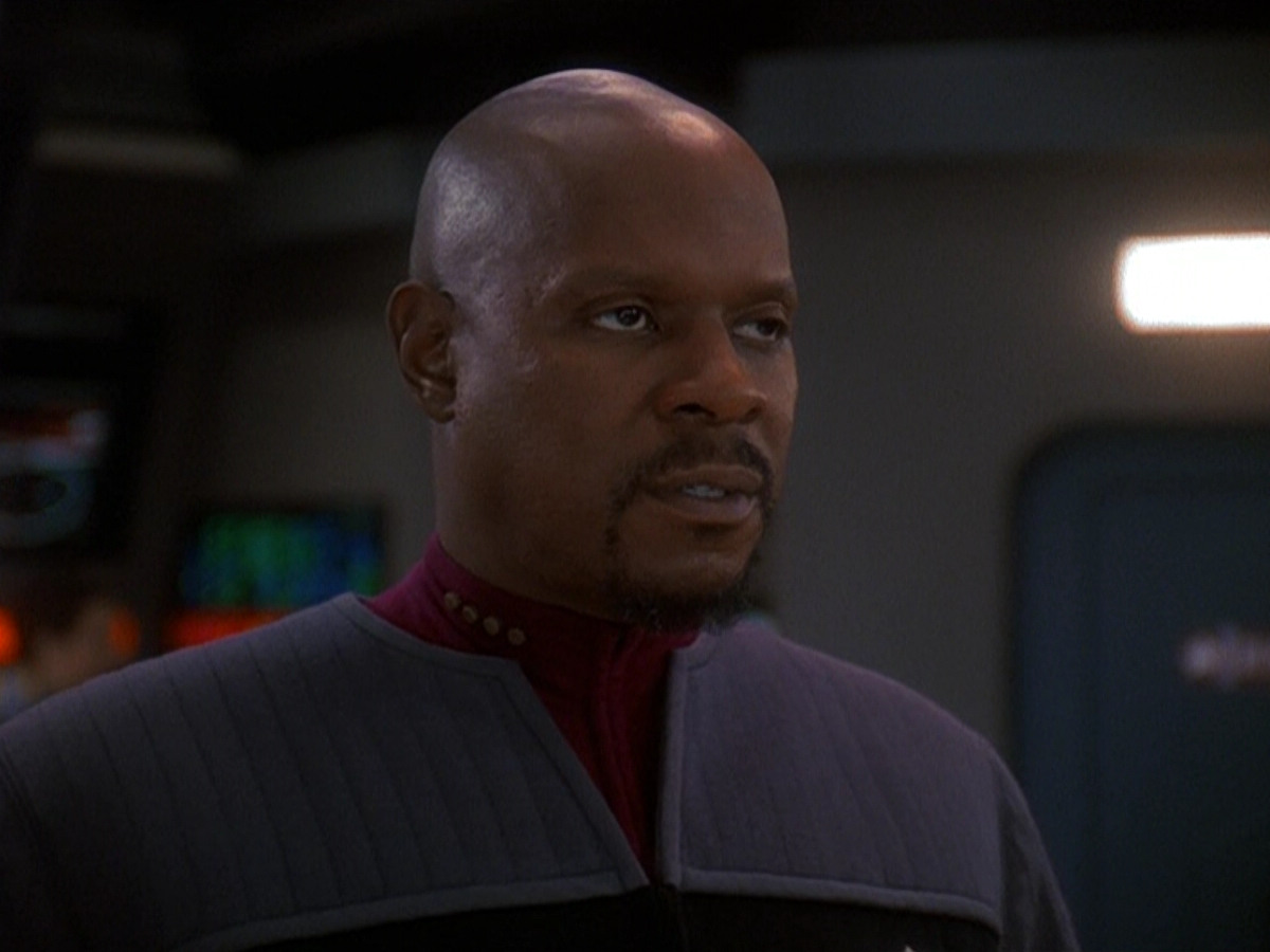 extant_StarTrek_DS9_5x13-ForTheUniform_03362.jpg