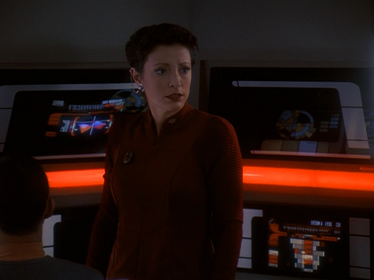 extant_StarTrek_DS9_5x13-ForTheUniform_03379.jpg