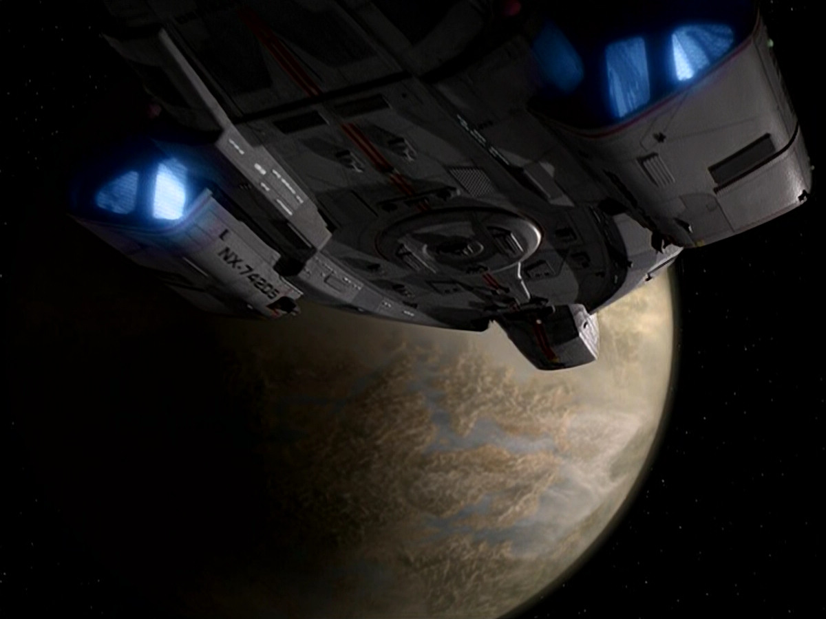 extant_StarTrek_DS9_5x13-ForTheUniform_03403.jpg