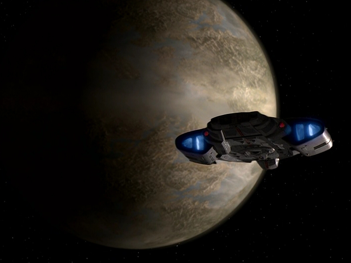 extant_StarTrek_DS9_5x13-ForTheUniform_03408.jpg