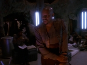 extant_StarTrek_DS9_5x13-ForTheUniform_00056.jpg