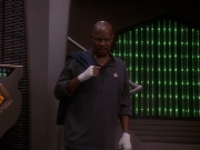 extant_StarTrek_DS9_5x13-ForTheUniform_01531.jpg