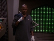 extant_StarTrek_DS9_5x13-ForTheUniform_01532.jpg