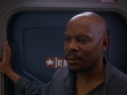 extant_StarTrek_DS9_5x13-ForTheUniform_01797.jpg