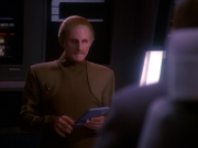 extant_StarTrek_DS9_5x13-ForTheUniform_02529.jpg