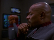 extant_StarTrek_DS9_5x13-ForTheUniform_03426.jpg