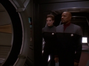 extant_StarTrek_DS9_5x13-ForTheUniform_03740.jpg