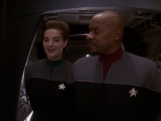 extant_StarTrek_DS9_5x13-ForTheUniform_03755.jpg
