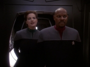 extant_StarTrek_DS9_5x13-ForTheUniform_03762.jpg