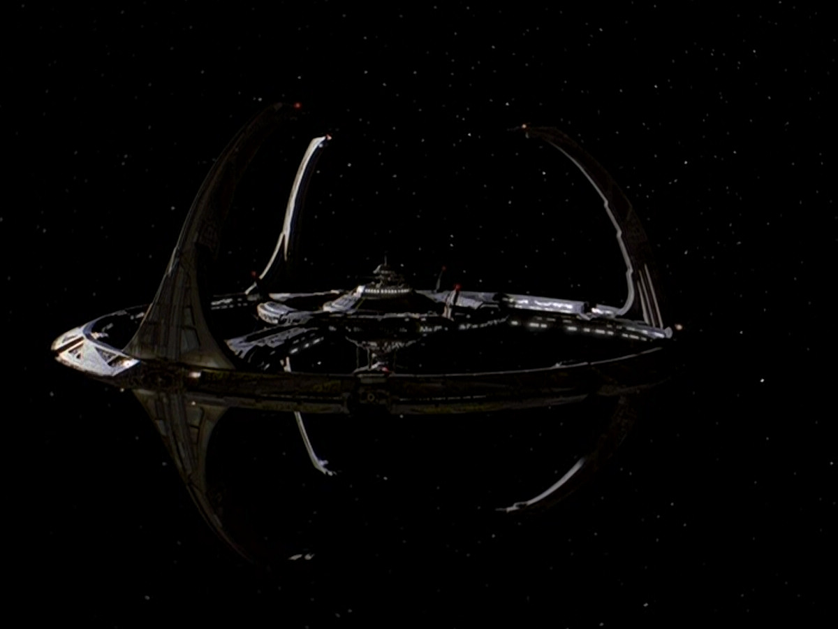 extant_StarTrek_DS9_5x14-InPurgatorysShadow_00010.jpg