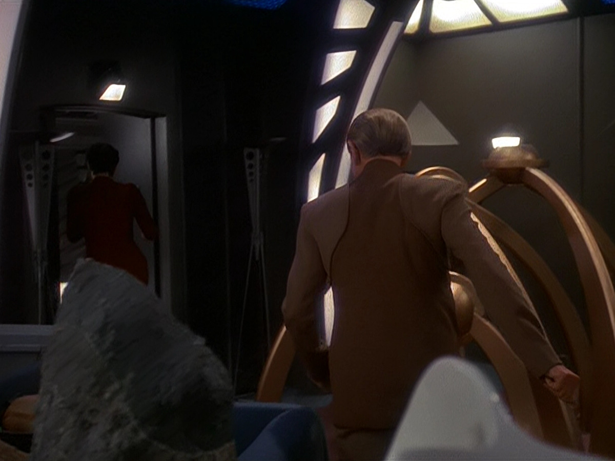 extant_StarTrek_DS9_5x14-InPurgatorysShadow_00144.jpg