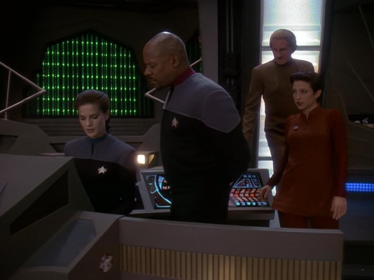 extant_StarTrek_DS9_5x14-InPurgatorysShadow_00165.jpg