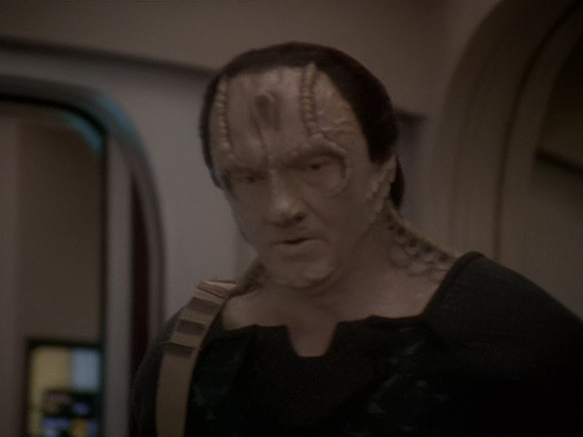 extant_StarTrek_DS9_5x14-InPurgatorysShadow_00385.jpg