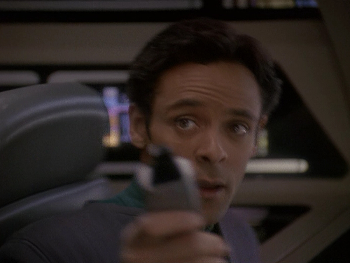 extant_StarTrek_DS9_5x14-InPurgatorysShadow_00386.jpg