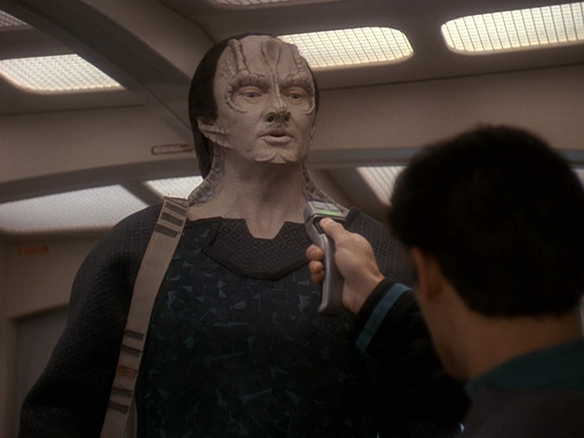 extant_StarTrek_DS9_5x14-InPurgatorysShadow_00566.jpg